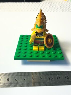 Aztec Warrior from the LEGO Collectible Minifigures Series 7